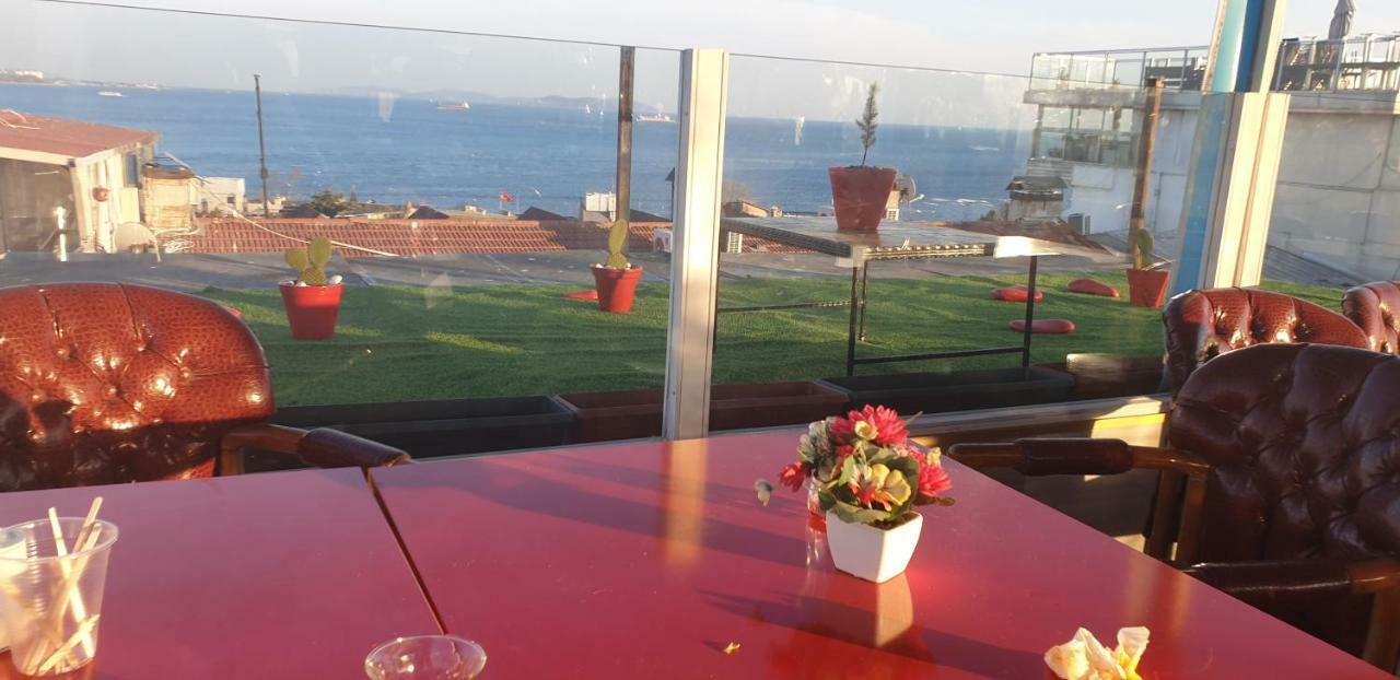 Couette-café Paris Garden 3*
